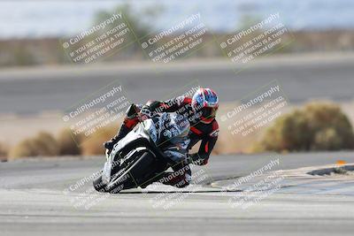 media/Nov-16-2025-Race Pace (Sun) [[8c5fa54630]]/Non Verified Riders (1st 20 Minutes)/1-Turn 14 (10am)/